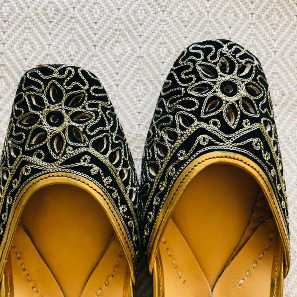 Black Cut out Indian shoes